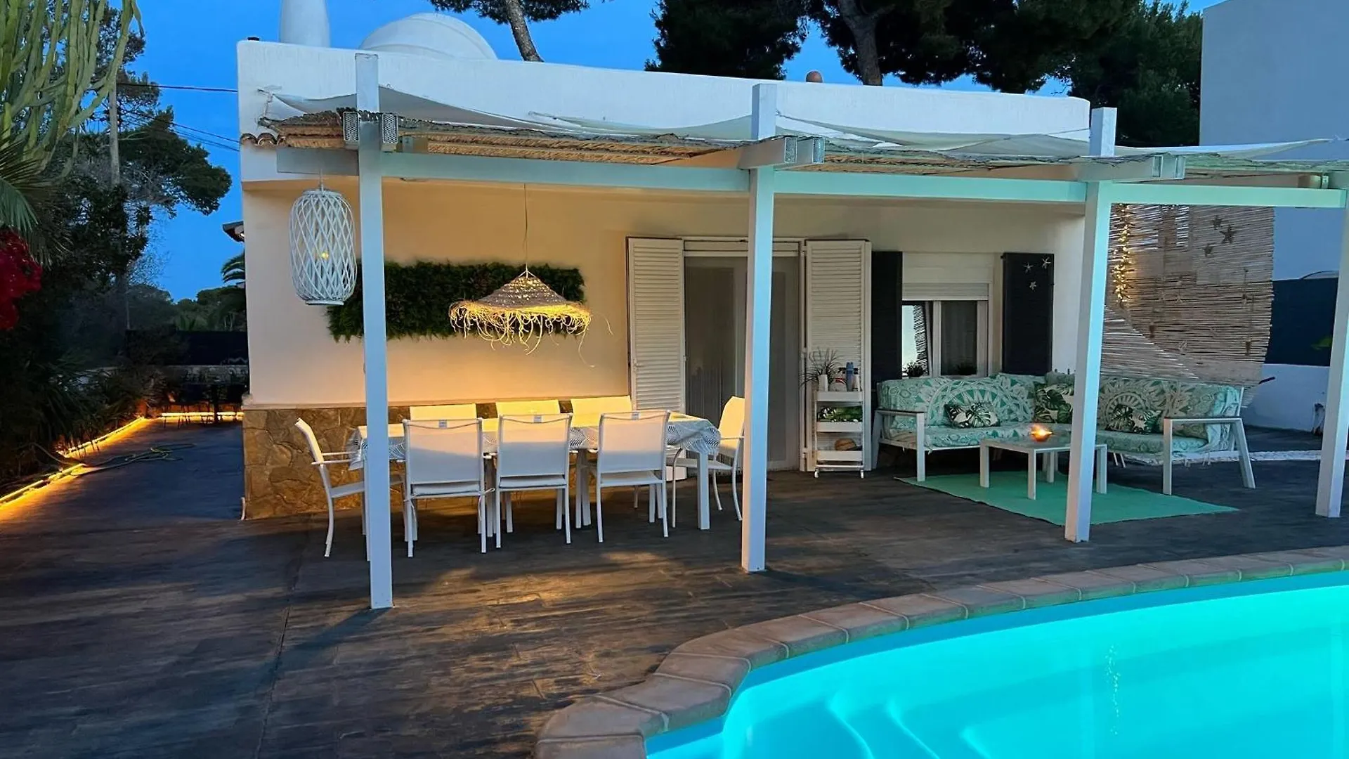Villa Boira Santany By Priorityvillas 산타니